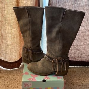 Girl’s cowboy boots